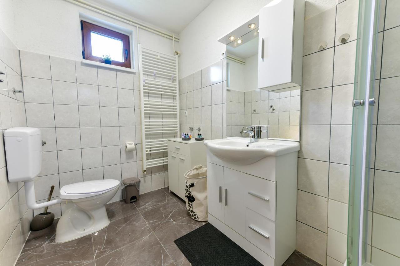 Apartman Plum Plitvice Drežnik Grad Esterno foto